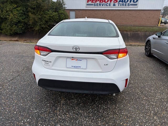 2025 Toyota Corolla LE