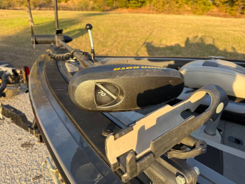 2018 Tracker TARGA V18 W/T