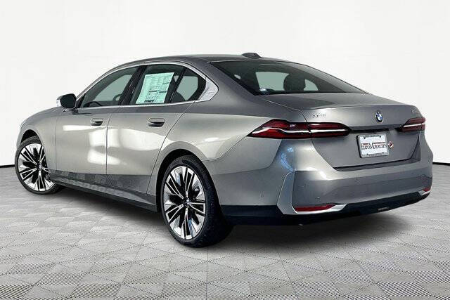 2026 BMW 5 Series 530i xDrive