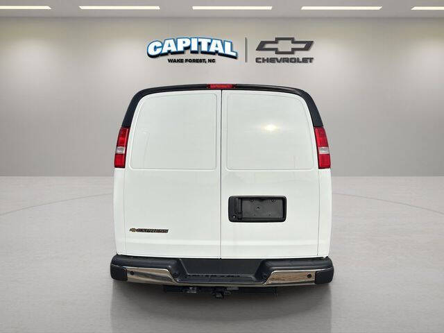 2025 Chevrolet Express 2500