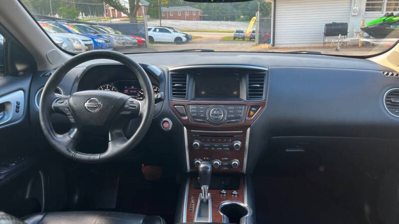 2017 Nissan Pathfinder S