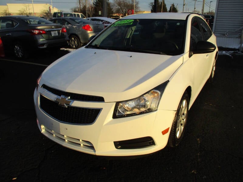 2014 Chevrolet Cruze for sale at Ringa Auto Sales in Arlington Heights IL