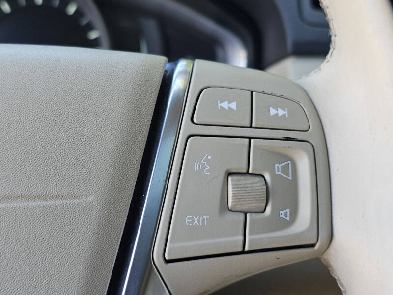 2015 Volvo XC70 T5 Drive-E Platinum