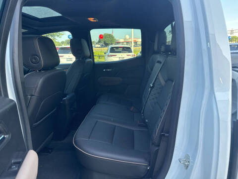 2023 GMC Canyon Denali