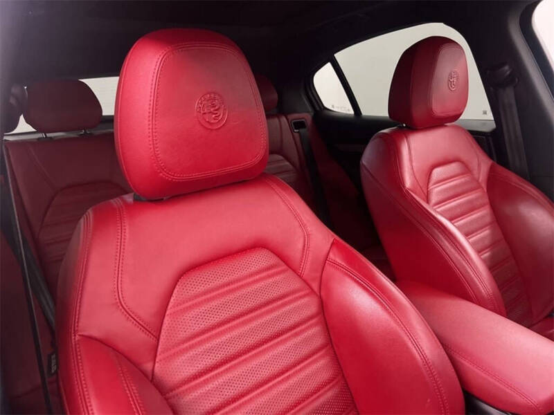 2022 Alfa Romeo Stelvio Ti