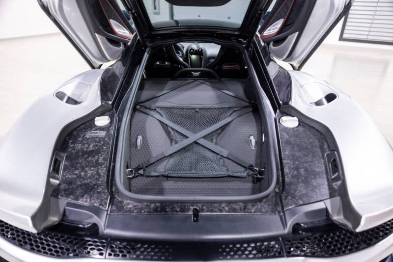 2022 McLaren GT