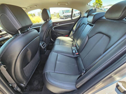 2025 Genesis G70