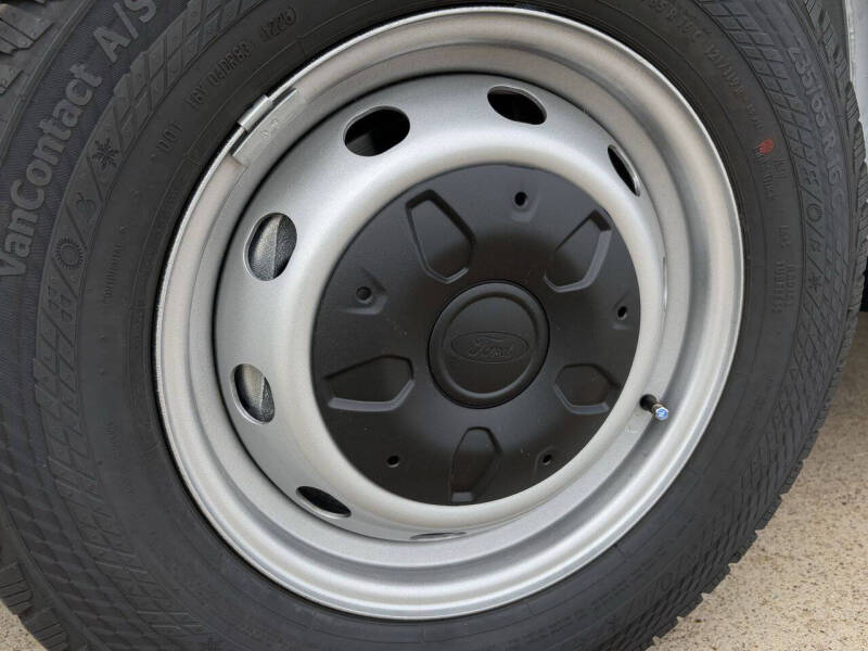 2025 Ford Transit 250