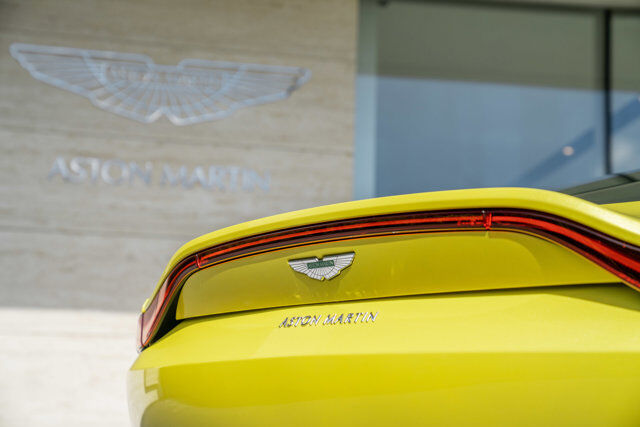 2019 Aston Martin Vantage 8