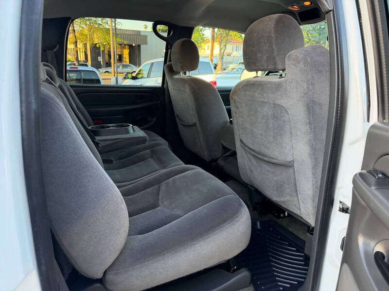 2004 GMC Sierra 2500HD SLE
