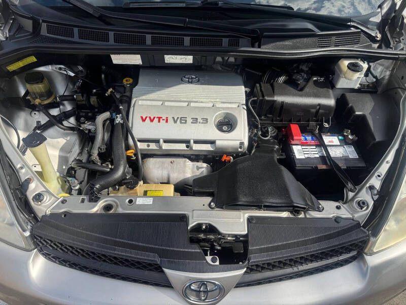 2005 Toyota Sienna LE 7 Passenger