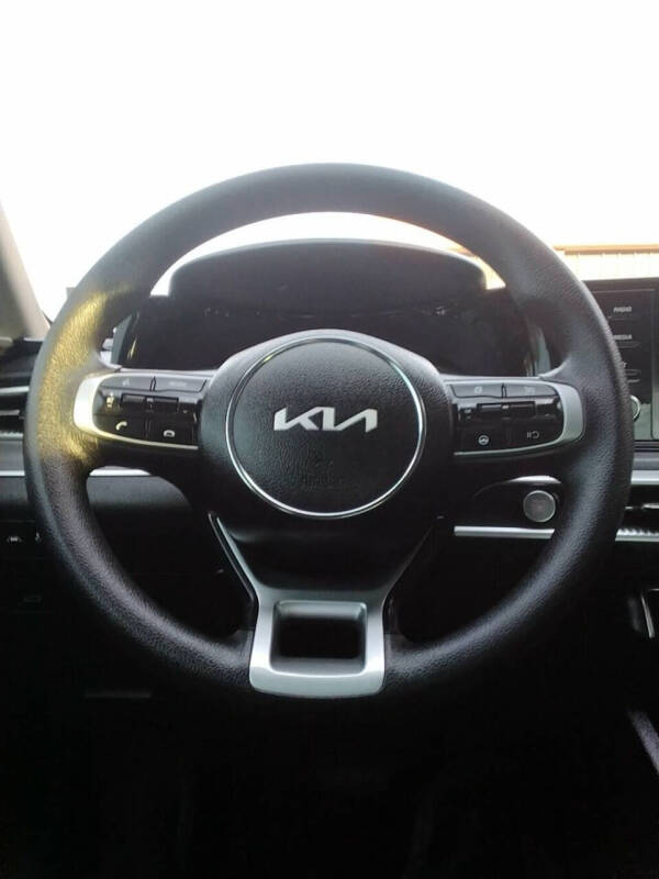 2023 Kia K5 LXS