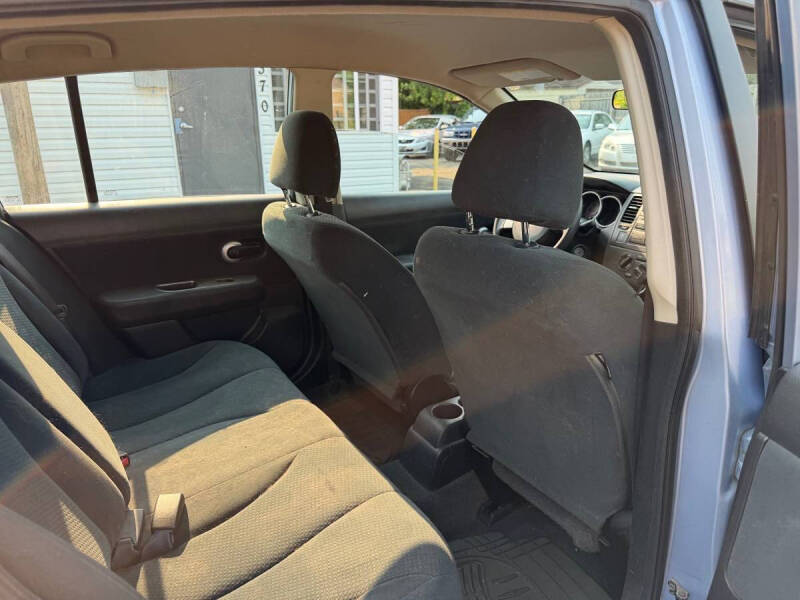 2010 Nissan Versa 1.8 S