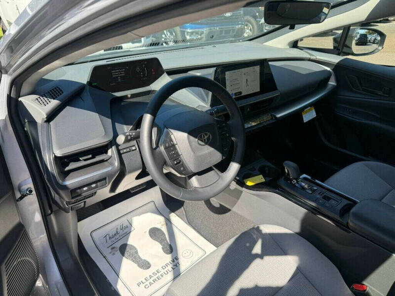 2025 Toyota Prius LE