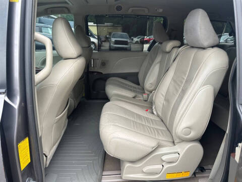 2011 Toyota Sienna Limited 7-Passenger