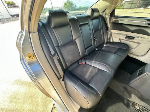 2006 Chrysler 300 SRT-8