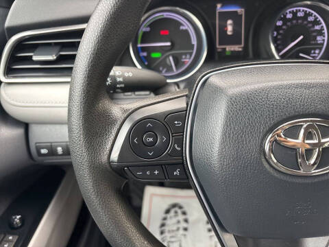 2020 Toyota Camry Hybrid LE