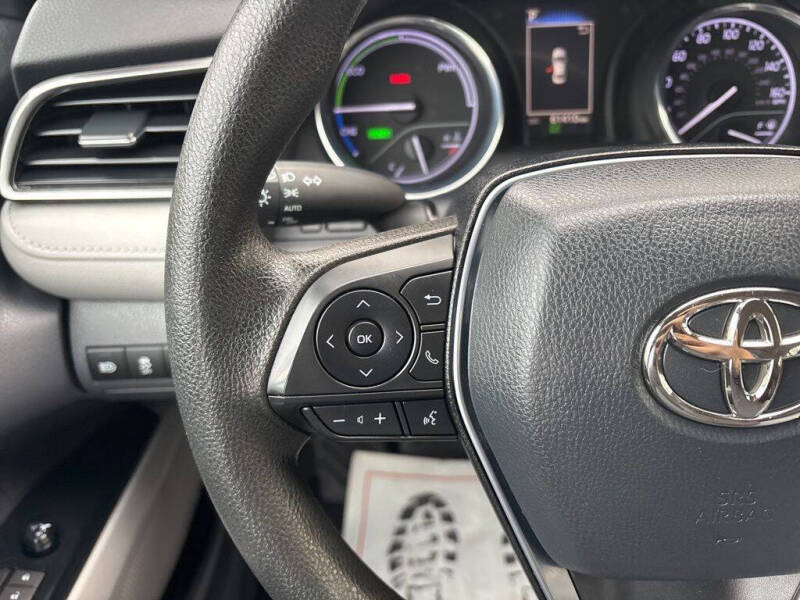 2020 Toyota Camry Hybrid LE