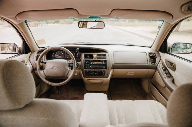 1999 Toyota Avalon XL