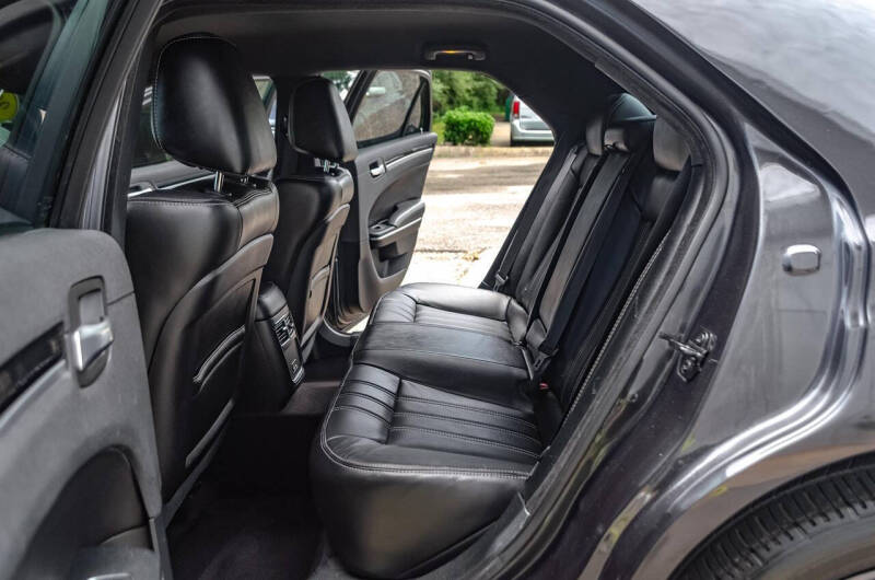 2018 Chrysler 300 S