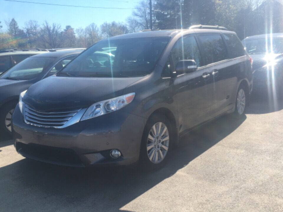 2014 Toyota Sienna for sale at Bob and Jill's Drive and Buy in Bemidji, MN