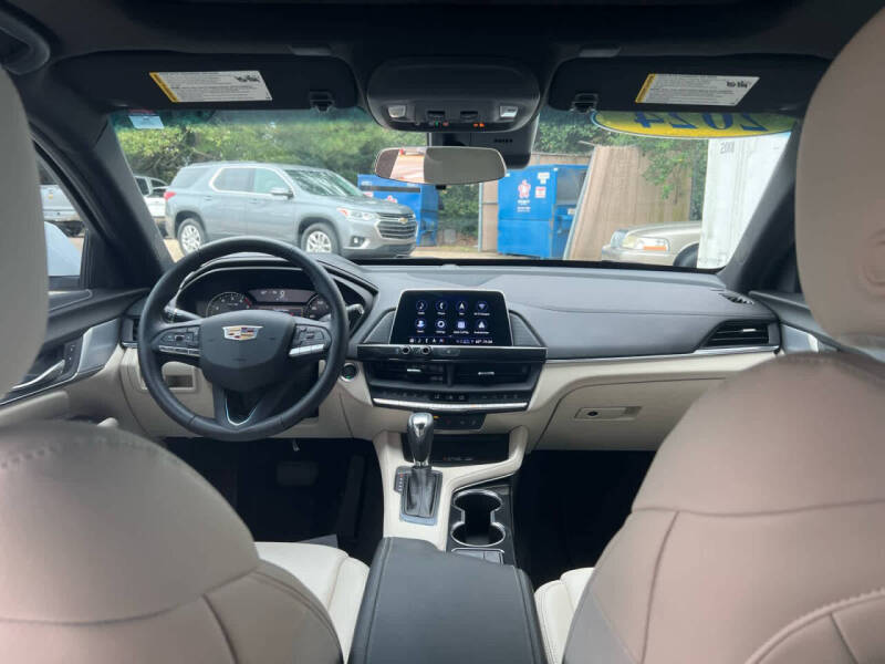 2024 Cadillac CT4 Luxury