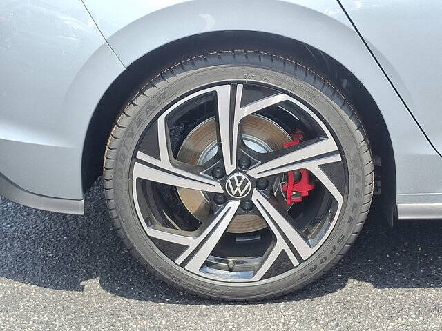 2025 Volkswagen Golf GTI SE