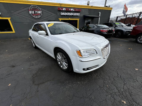 2013 Chrysler 300 for sale at Big Time Automotive in Detroit MI