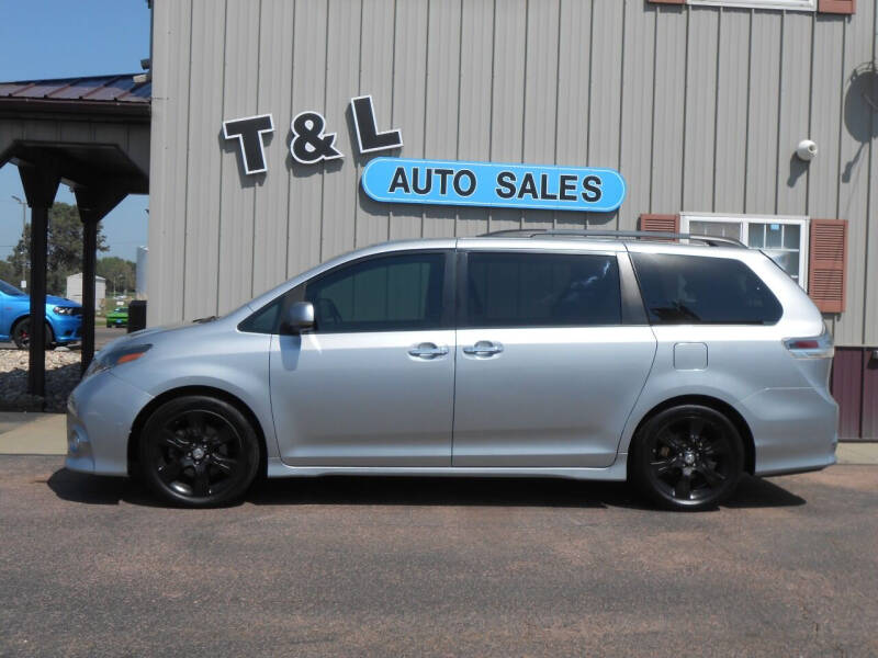 2015 Toyota Sienna SE 8-Passenger