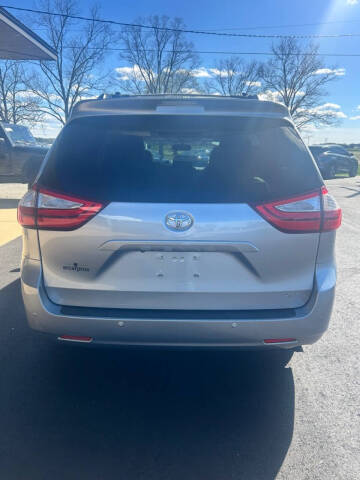 2015 Toyota Sienna