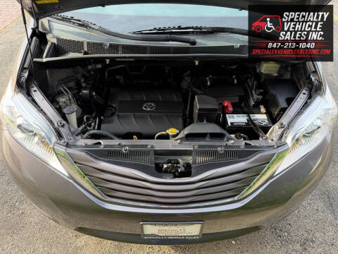 2016 Toyota Sienna LE Mobility 7-Passenger