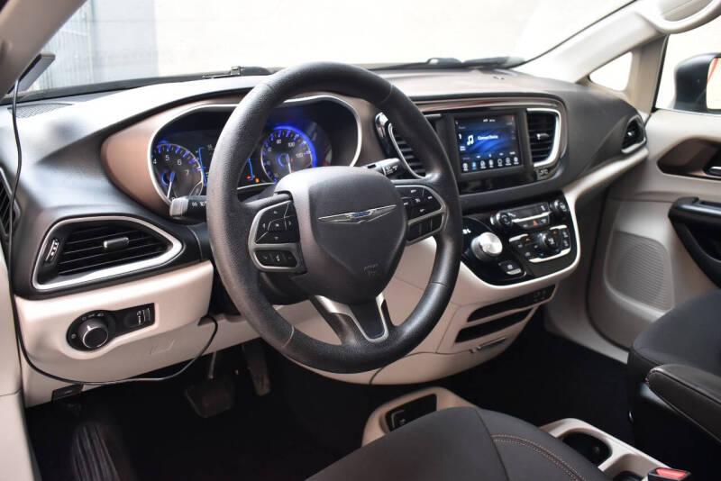 2019 Chrysler Pacifica L
