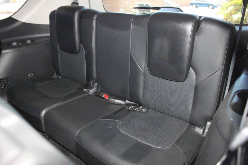 2013 Infiniti QX56
