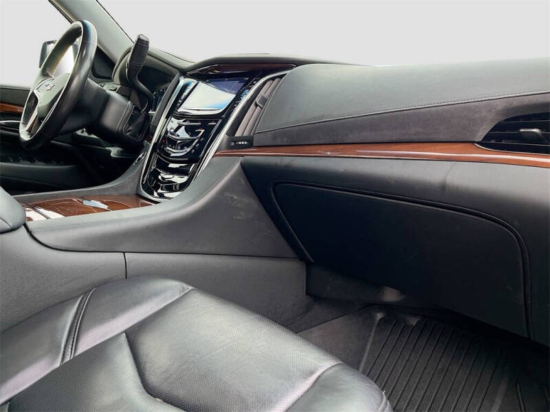 2020 Cadillac Escalade Premium Luxury