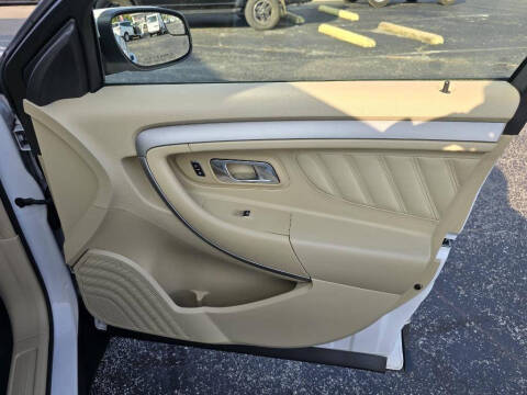 2014 Ford Taurus SEL