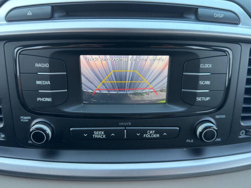 2017 Kia Sorento LX