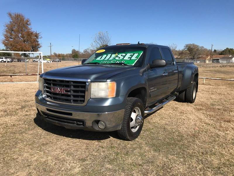 2009 GMC Sierra 3500HD for sale at LA PULGA DE AUTOS in Dallas TX