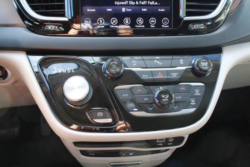 2018 Chrysler Pacifica Touring L Plus