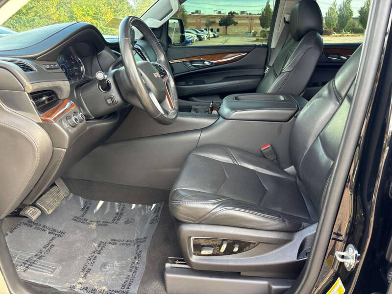 2020 Cadillac Escalade Luxury