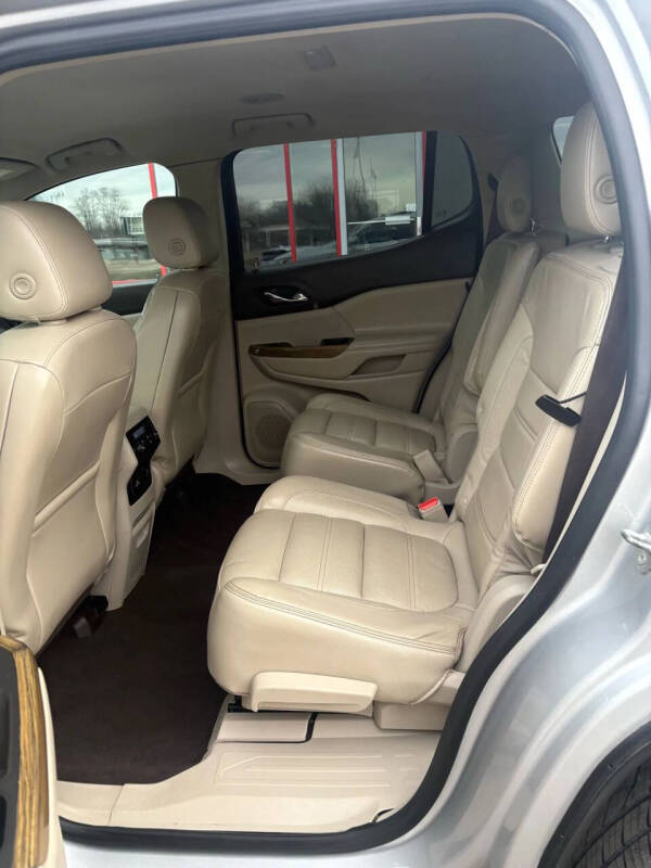 2017 GMC Acadia Denali