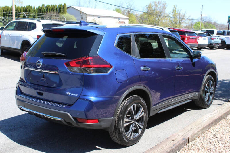 2020 Nissan Rogue SV