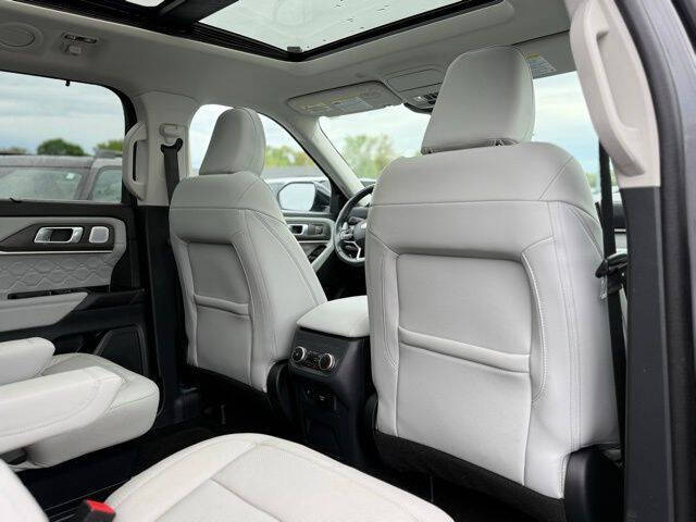 2025 Ford Explorer Platinum