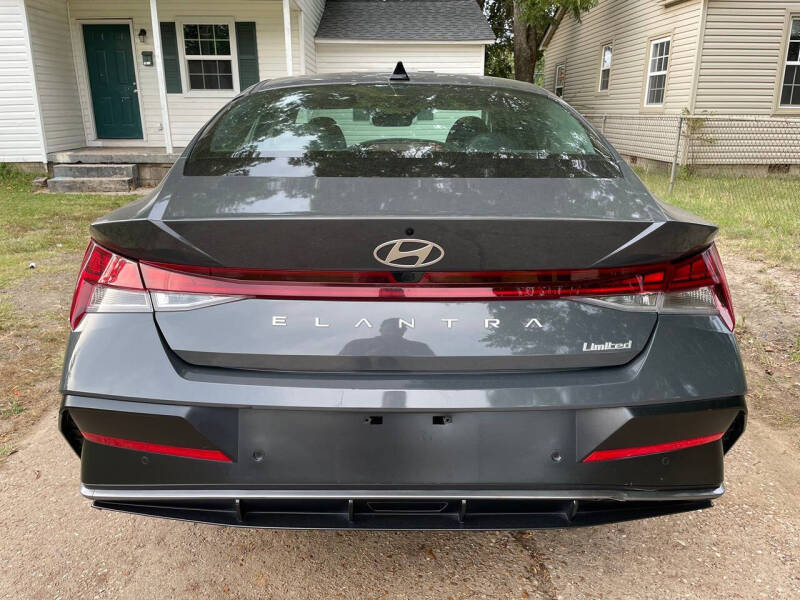 2024 Hyundai Elantra Limited
