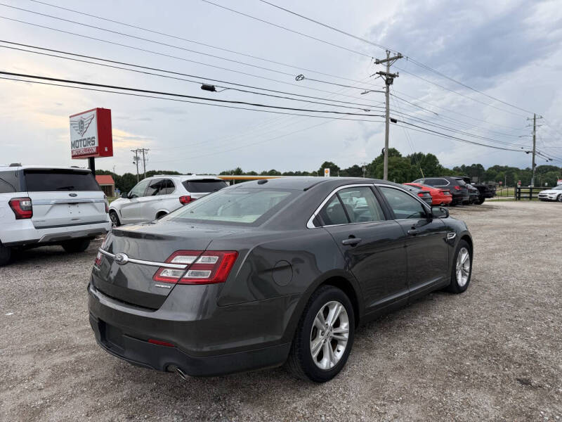 2018 Ford Taurus SE