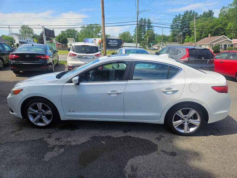 2013 Acura ILX 2.0L w/Premium