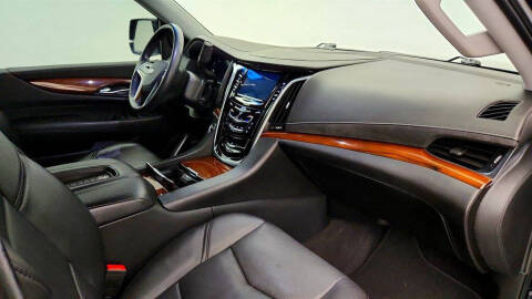2020 Cadillac Escalade Standard