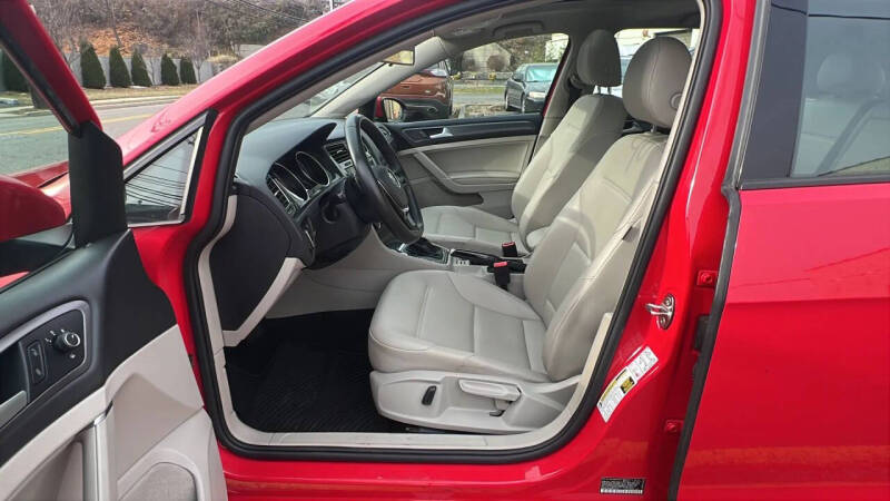 2019 Volkswagen Golf