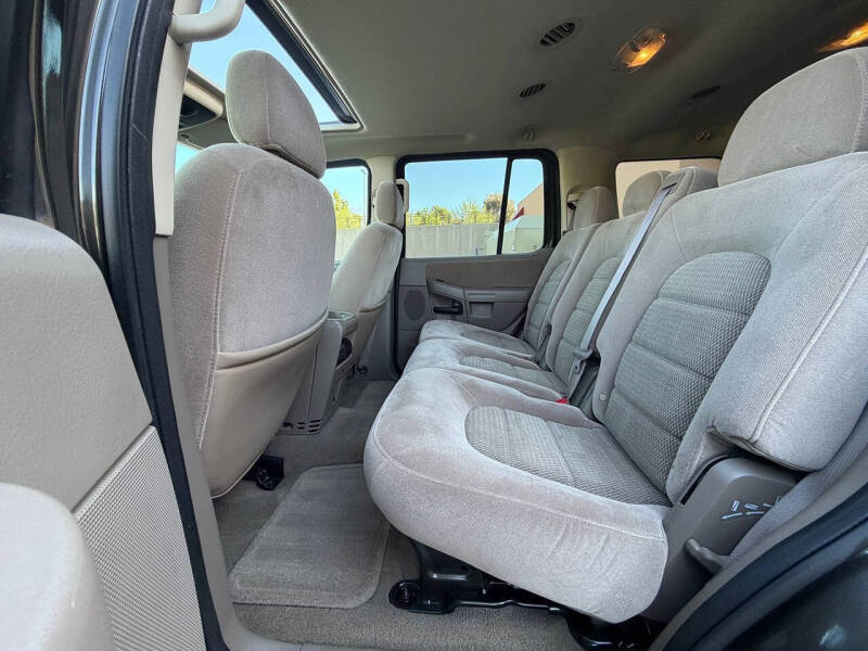 2005 Ford Explorer XLT
