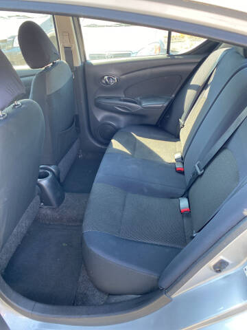 2012 Nissan Versa 1.6 SL