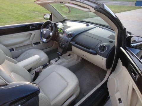 2008 Volkswagen New Beetle Convertible SE